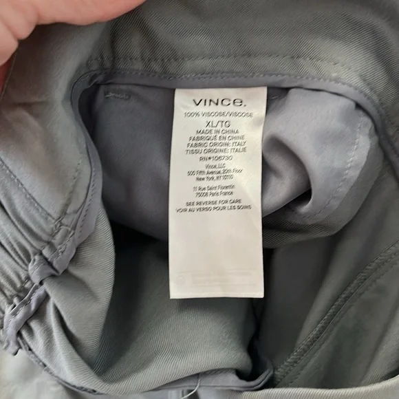 Vince NWT Pleated Dress Pants Size XL Gray 100% Viscose - Picture 8 of 9